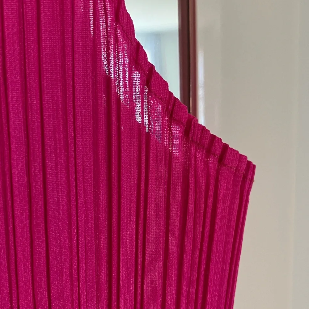 Pleats Please Issey Miyake Vibrant Pink Technical Longline Dress - Picture 5 of 10